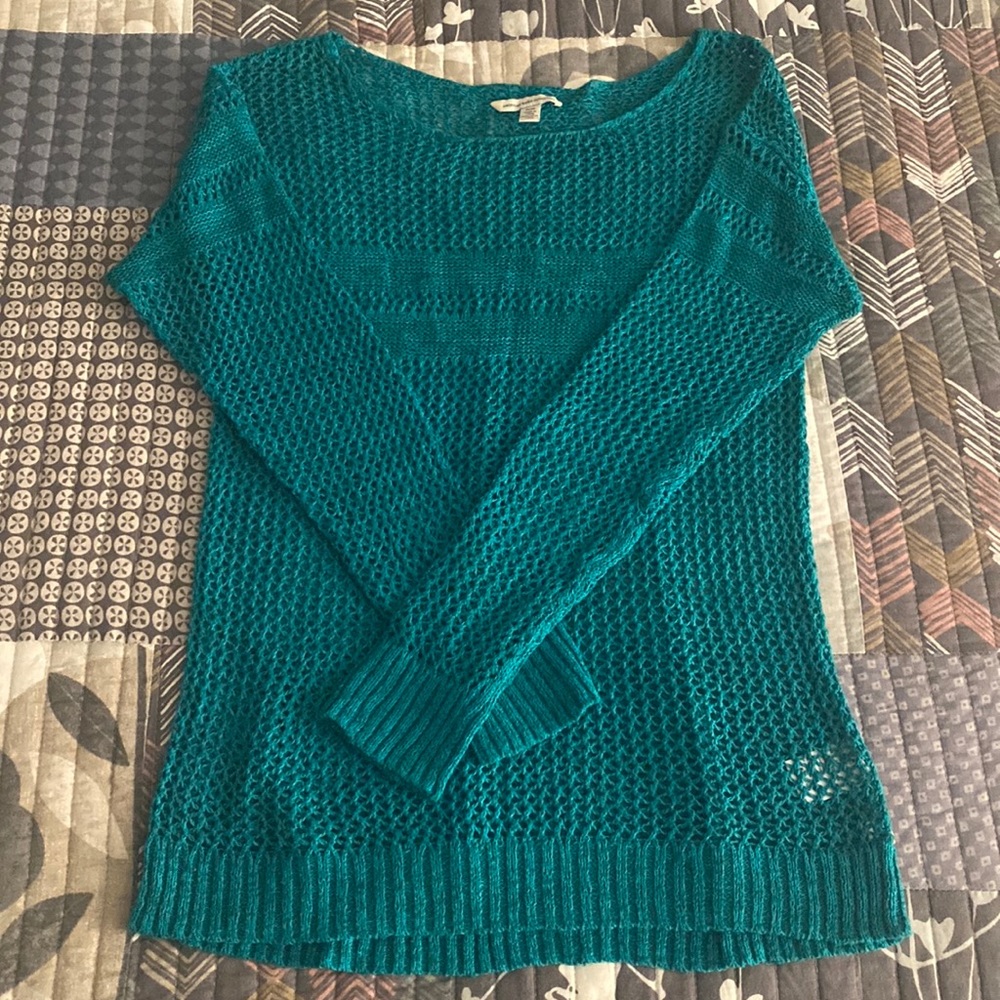 AE Light Weight Sweater - Like New